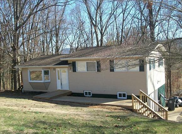 1st image of 318 Pine St