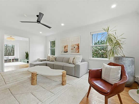2nd image of 10 Woodhull Road