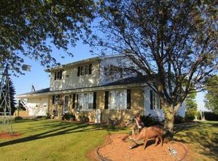 N4962 Rendezvous Rd, Luxemburg, WI 54217