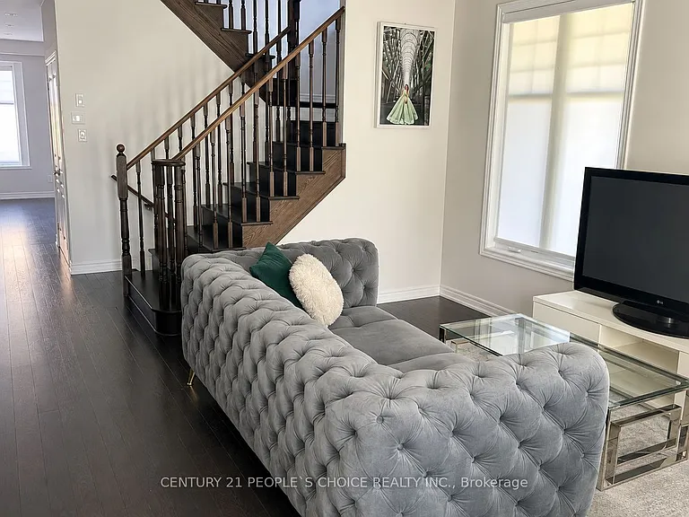 63 Borrelli Dr — Photo 3