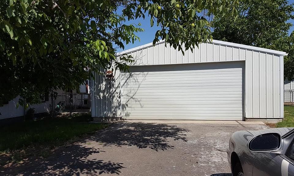 2nd image of 2621 22nd St