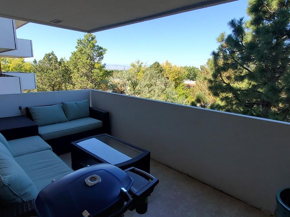 Private 5th floor mountain facing patio w bbq