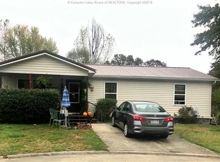 106 Millard St, Hurricane, WV 25526