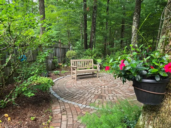 155 Chase Road, South Hampton, NH 03827