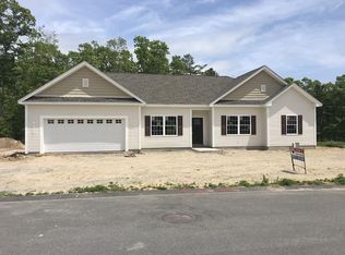 18 Nantucket Dr, Mattapoisett, MA 02739