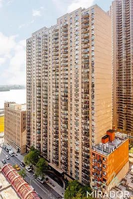 Rented by Mirador Real Estate | media 32