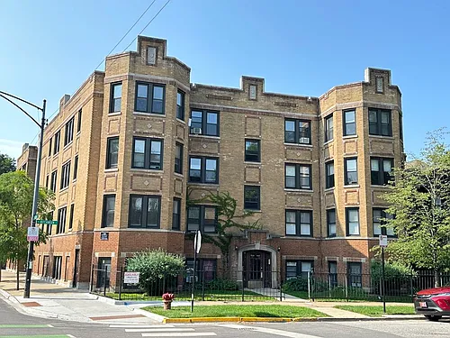 1415 W Hutchinson St #4 Photo 1