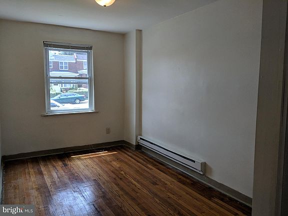 5th image of 2703 W 4th St