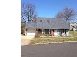 79 Trail Rd, Levittown, PA 19056