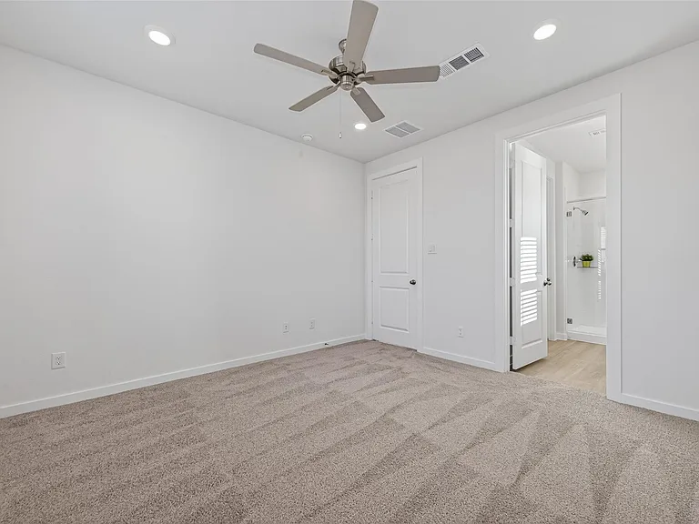 1213 Mercantile St — Photo 23