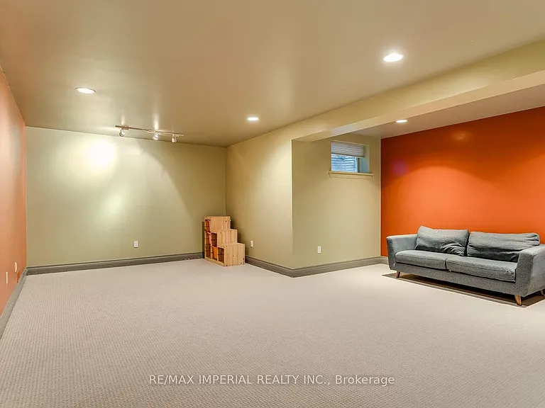 270 Spring Garden Ave — Photo 44