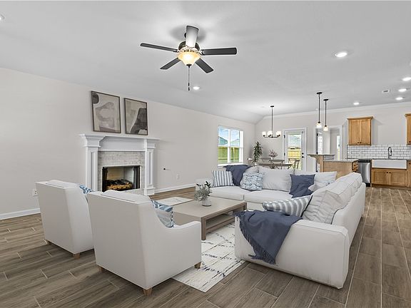 3rd image of 332 W Smith St
