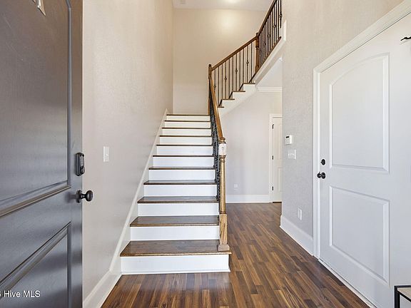 5th image of 1921 Leighton Drive #A