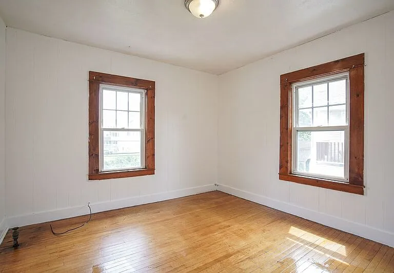 25-27 Virginia St #27 — Photo 17