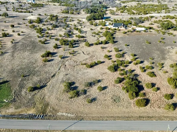 145 Gilmore Ct, Lipan, TX 76462