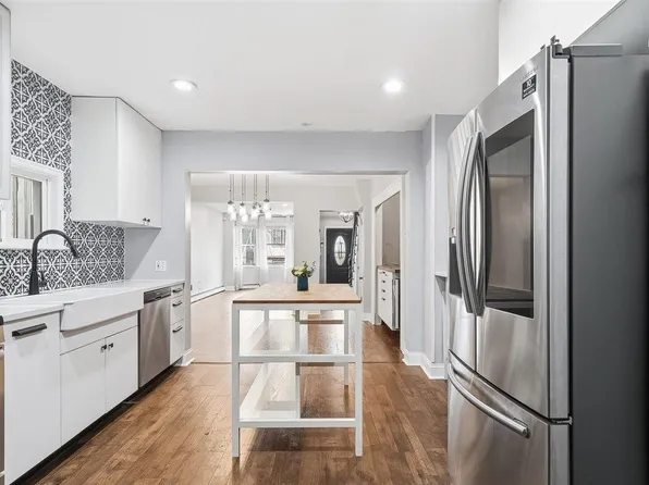 143 Lexington Avenue image 1 of 37