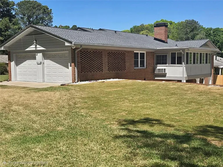 3420 Northside Dr — Photo 3