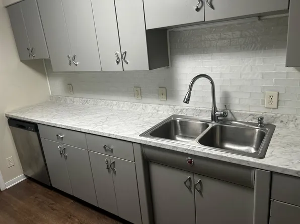 357 Woodmere Ave SE, Grand Rapids, MI 49506