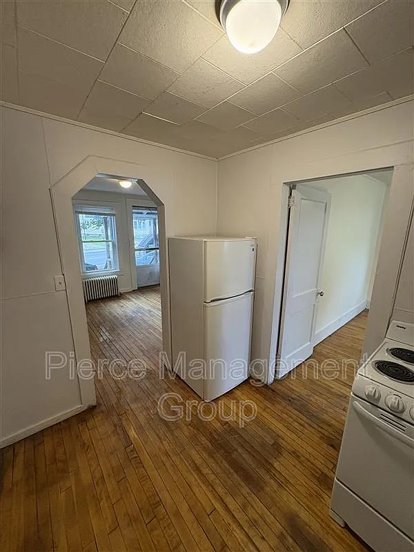1 bed, 1.0 bath, $1,350 — Photo 4