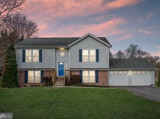 7262 Port St, Port Royal, VA 22535