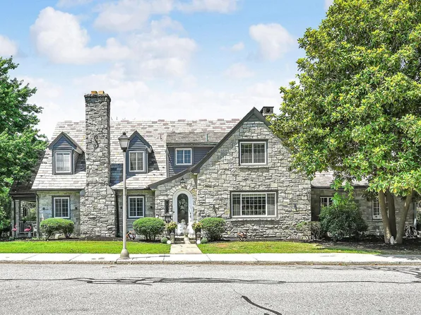 98 Highland Ave, Ephrata, PA 17522