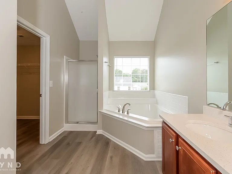 1037 Saint Augustine Pkwy — Photo 9