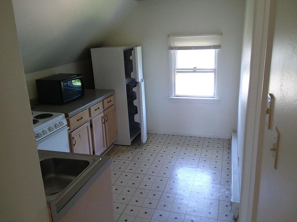 2nd image of 203 5th Ave APT 3