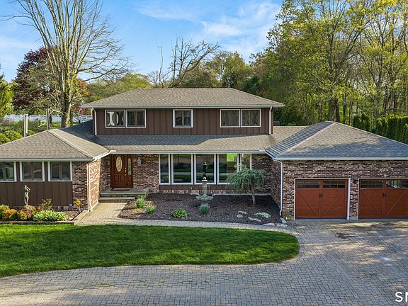 2nd image of 24 Colonial Drive