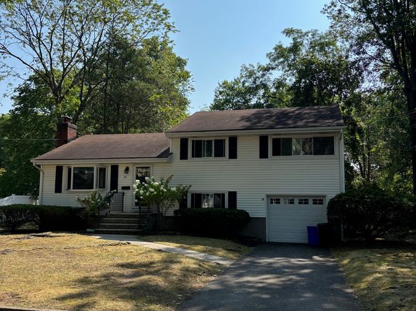 16 Spruce Pl