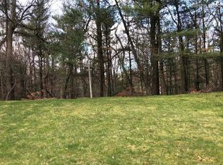 2271 S Hilltop Dr, Muskegon, MI