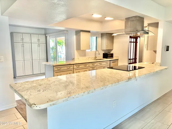 13620 N HAWTHORN Drive, Sun City, AZ 85351