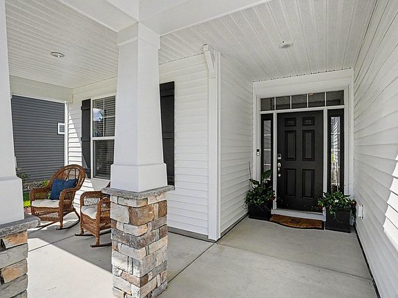 4th image of 336 Broughton Dr.