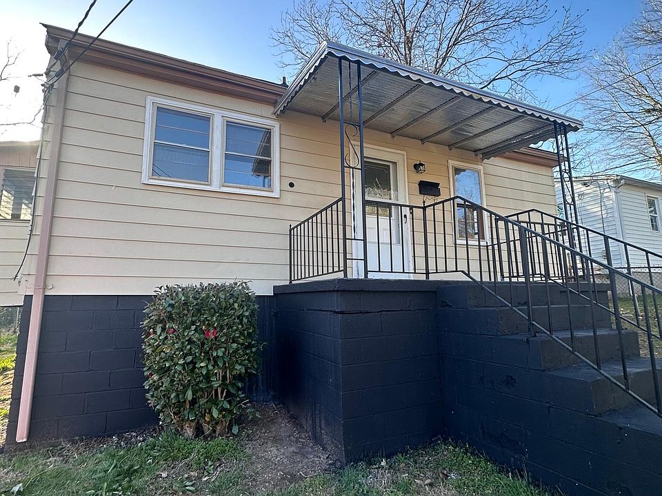 1st image of 1010 Manly St