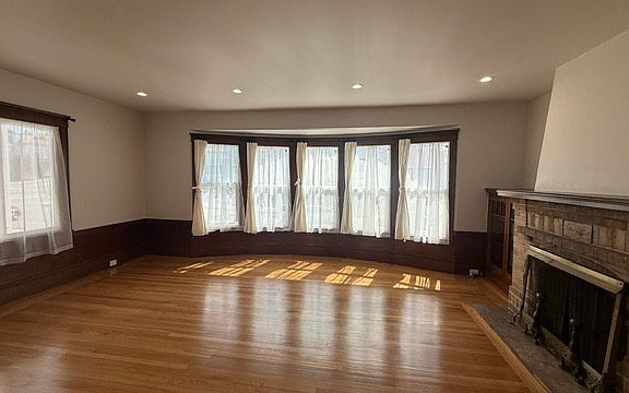 3rd image of 2317 30th Ave