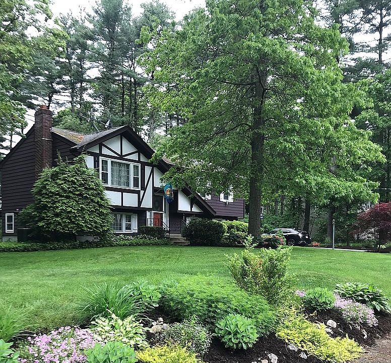 1st image of 43 Ticonderoga Ln