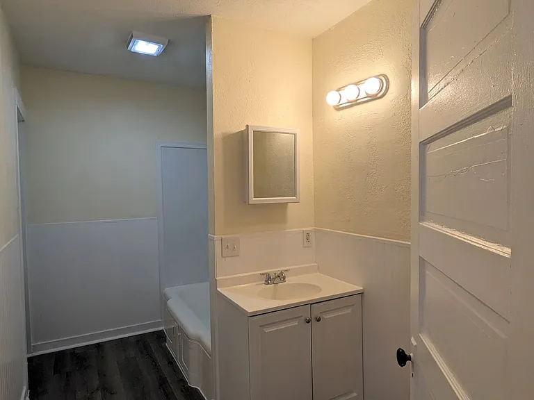 1149 Fleming Ave — Photo 7