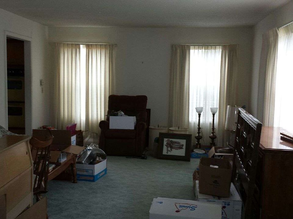 2nd image of 1831 Prairie St