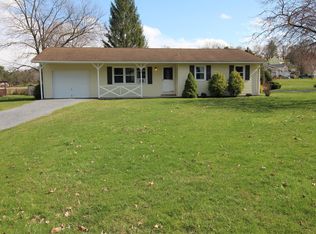 239 Fairview Dr, Lewisburg, PA 17837