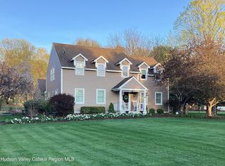 11 Presidential Drive, Kinderhook, NY 12106