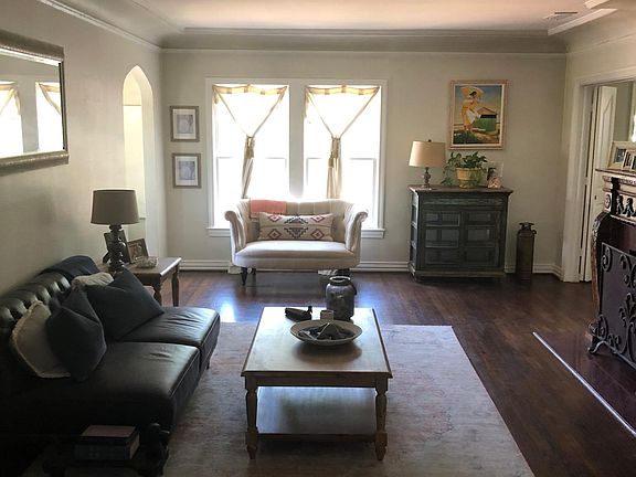 2nd image of 4239 University Blvd