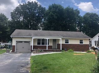 957 E Oak Rd, Vineland, NJ 08360