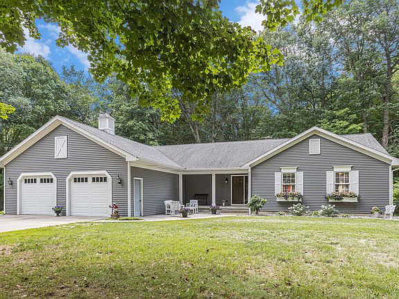 3rd image of 7311 Thornapple River Dr SE