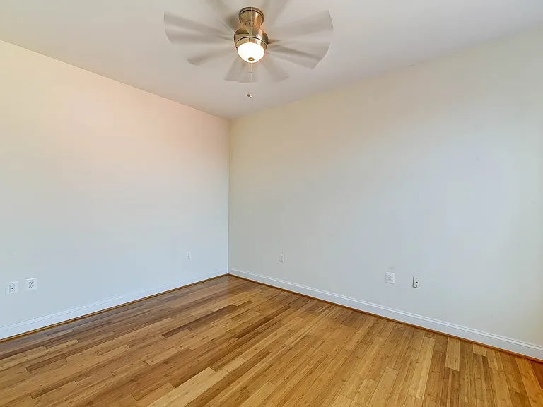 1011 Arlington Blvd #1101 — Photo 15
