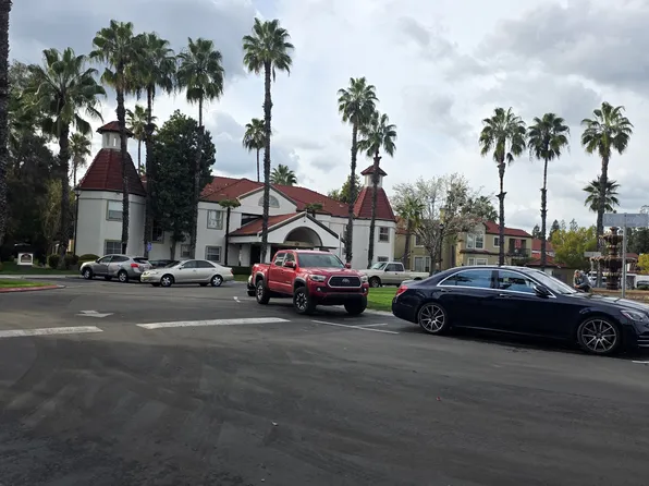 8147 N Cedar Ave APT 117, Fresno, CA 93720