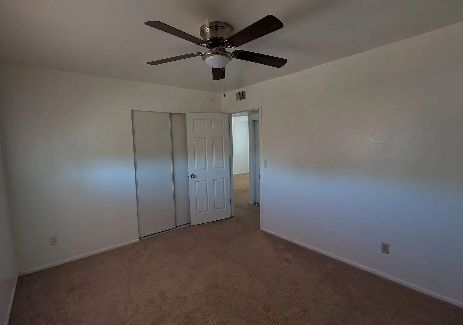 2118 W. Belmont Ave — Photo 4