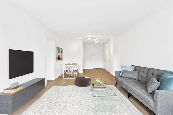 Sold by Compass | media 9