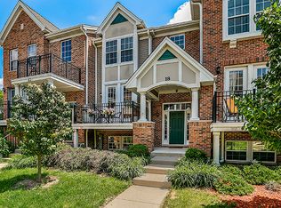18 Emma Ct #B, Bolingbrook, IL 60440
