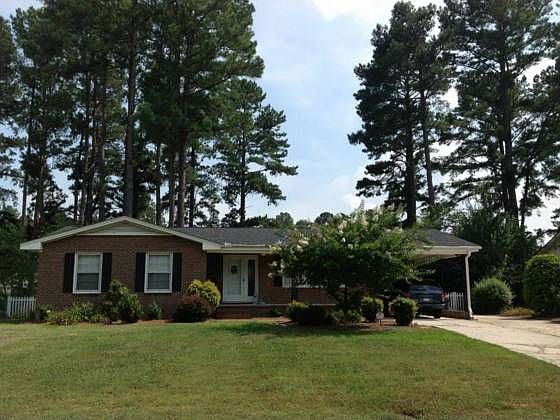 2nd image of 1815 Oakdale Dr W