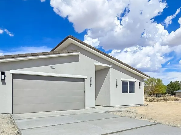 2000 Mount Charleston Dr, Pahrump, NV 89048