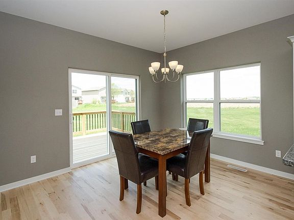5th image of 317 Sunset Pl